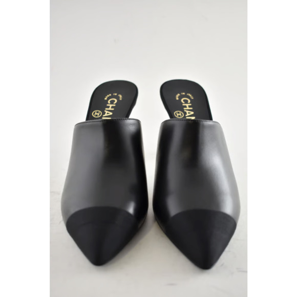 Chanel 20S Paris Rome Pearl Black Leather CC Mule Slide Backless Heel Pump 36.5 - Picture 3 of 8